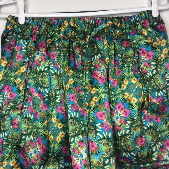 Zara shorts - Picture 3 of 4